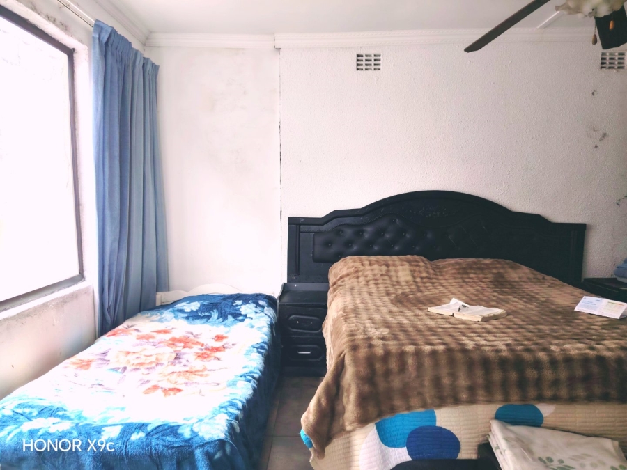 5 Bedroom Property for Sale in Houghton Place Western Cape